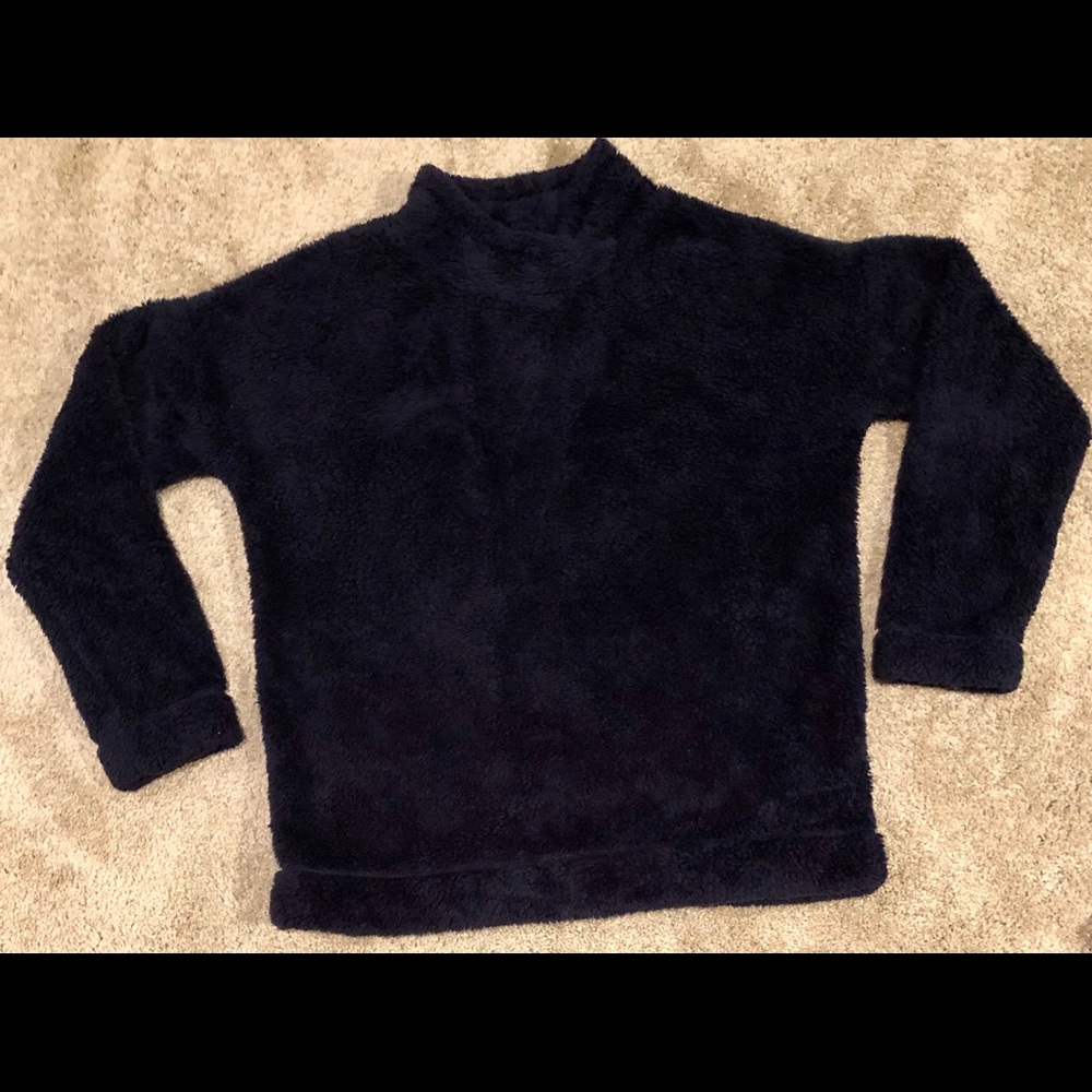 Jane and Bleecker fuzzy sweatshirt, black, Small.